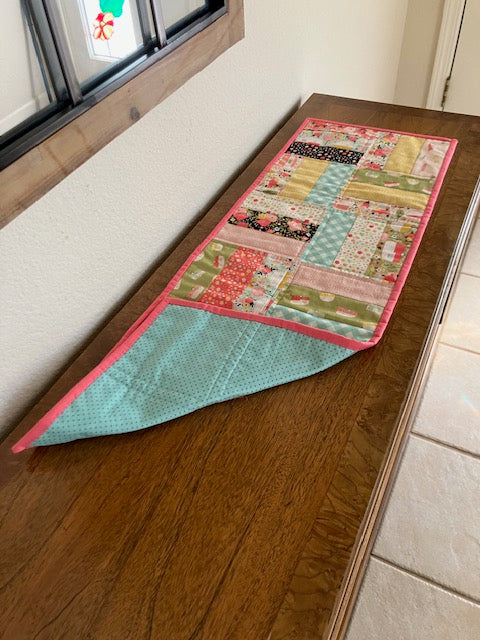 Small summer look Table Runner